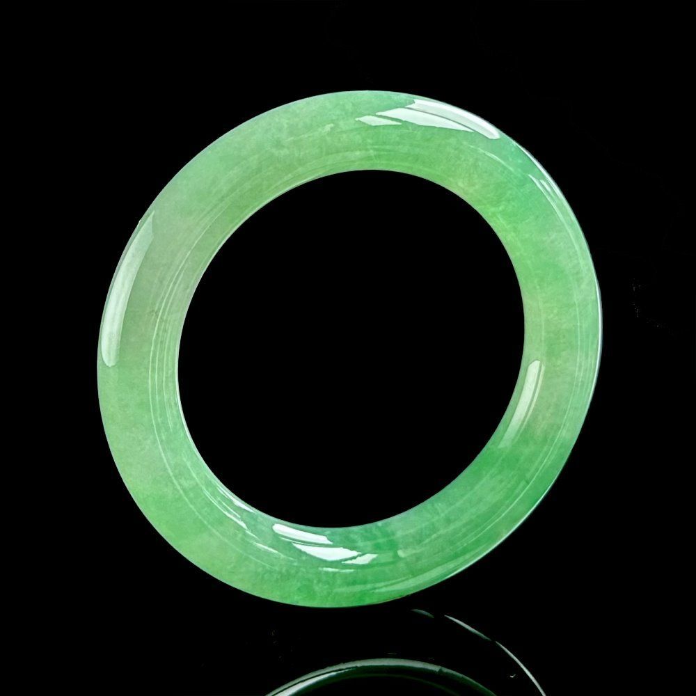 20250710193920.jpgImagenTaipéi Icy Cylindrical Jadeite Bangle #57mm (Taipei) - Image 1
