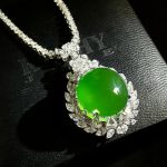 Glasige Jadeit-Halskette - Bild 3