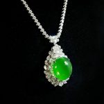 Glasige Jadeit-Halskette - Bild 2