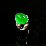 Glassy Jadeite Ring Size 11.5 - Imagen 3