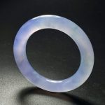 Glassy Violet Aura Cylindrical Jadeite Bangle (Taipeh) - Bild 2