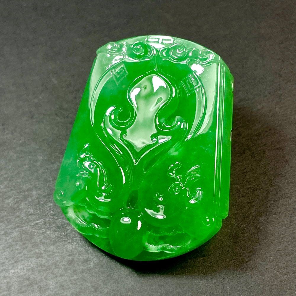 PPEQ021KG001-2.jpgBildTaipeh Icy Emerald Green Jadeite Pendant|Drangon&Phoenix (Taipei) - Image 1